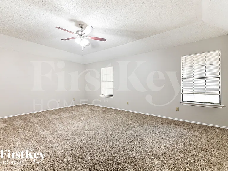 1403 Bradford Pl — Photo 11