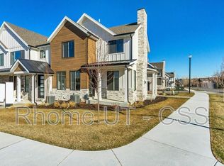 10584 S Canyon Villa Dr, Sandy, UT 84092