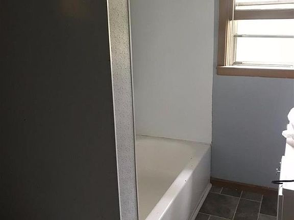 5th image of 501 N 7th St