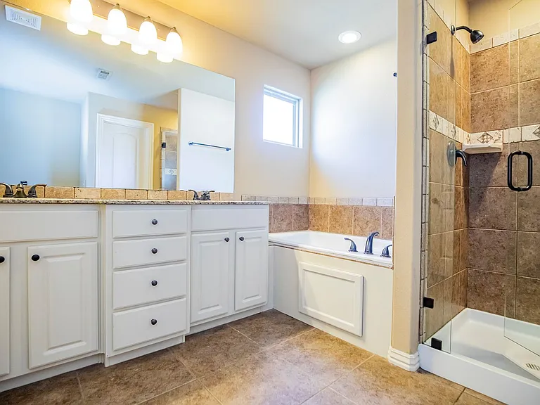 5319 Stockton Ave — Photo 14