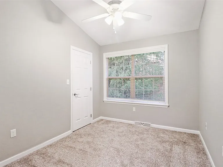 10550 Cherry Grove Ct — Photo 11