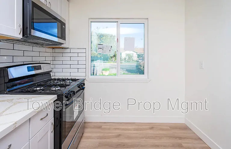 1718 Grand Ave — Photo 5