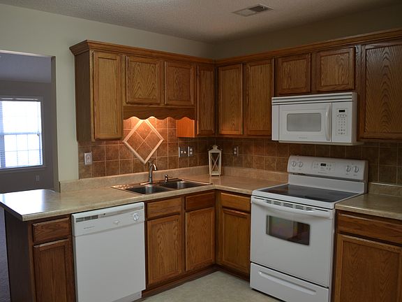 5th image of 5723 Oakley Dr