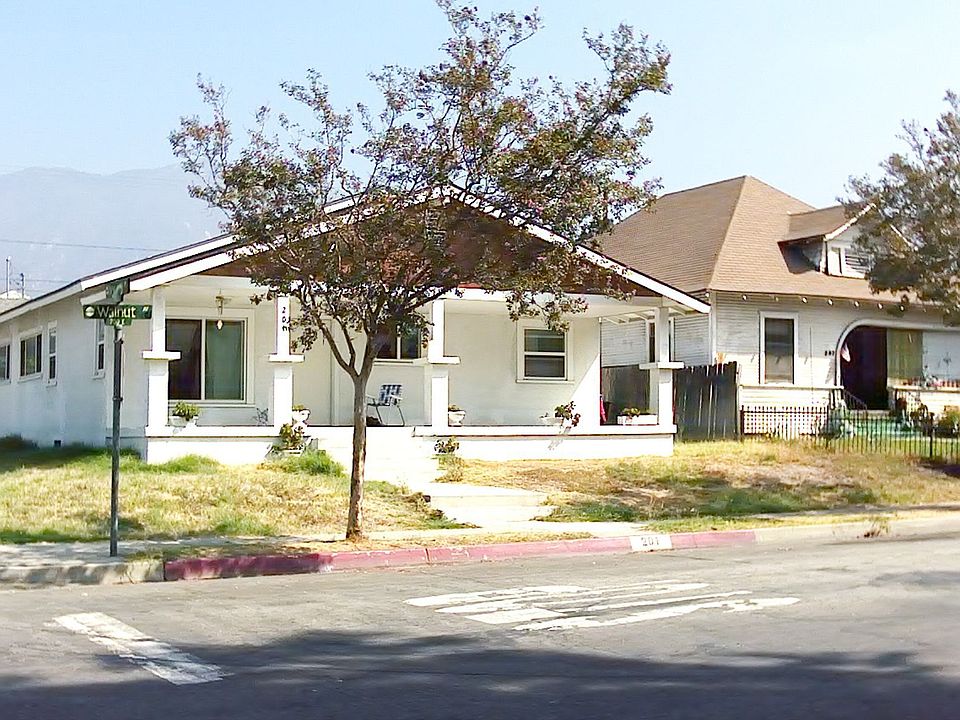 2nd image of 716 S Ivy Ave