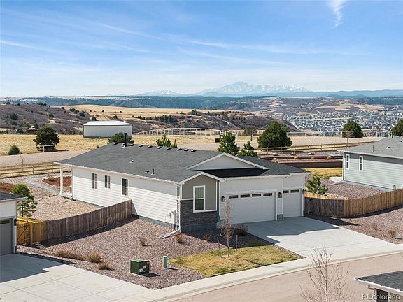 2nd image of 4020 Castle Vista Lane
