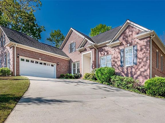 4th image of 2730 Inglewood Dr