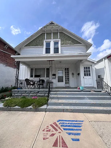 508 W High St Photo 1