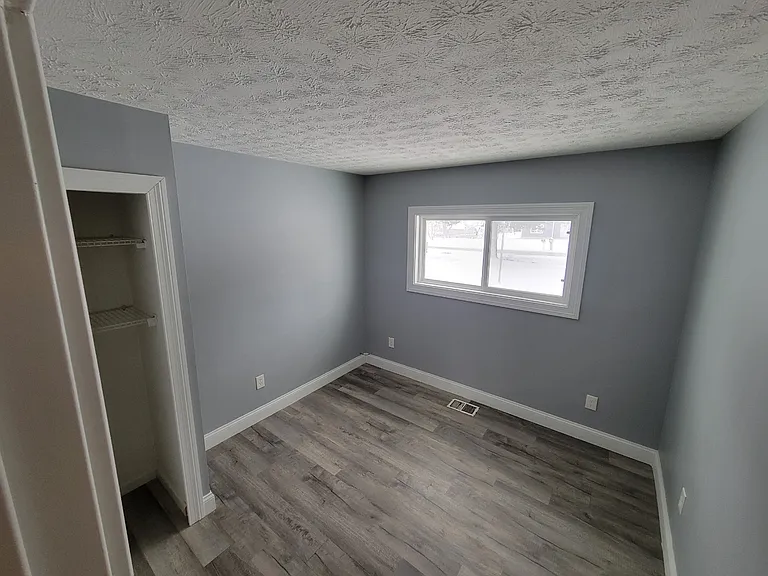 1946 Rocklyn Dr — Photo 10