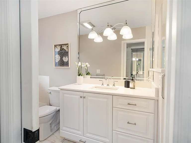 8120 NW 48th Ln — Photo 28