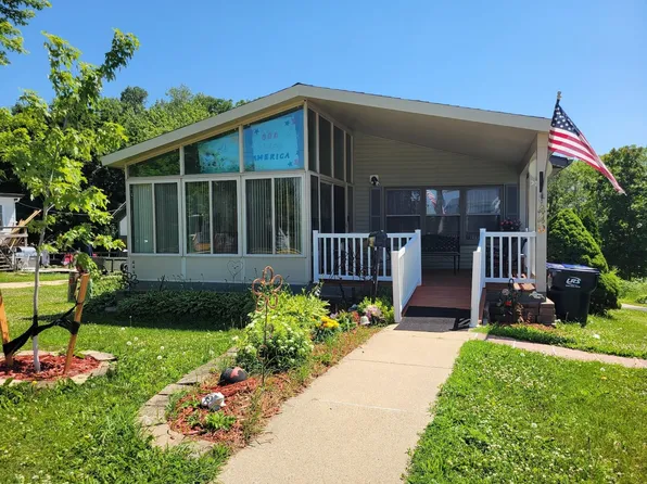 440 N Main St, Juneau, WI 53039