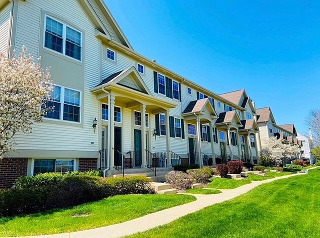 1st image of 2553 N Augusta Dr #2553