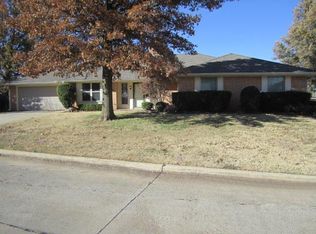 9923 Harvest Hills Rd, Oklahoma City, OK 73162
