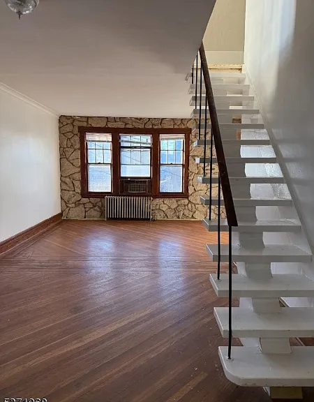 204 Columbia Ave — Photo 4