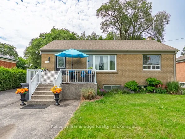 1025 Pinegrove Rd, Oakville, ON L6L 2W3