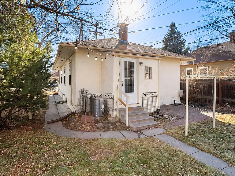 416 E Espanola St — Photo 24