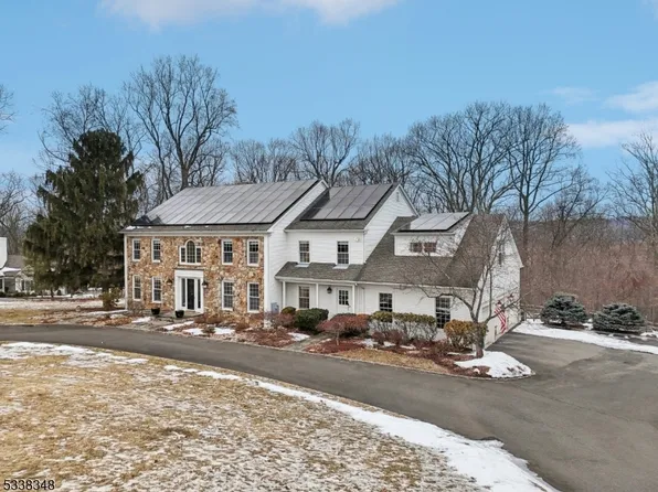 5 Forest View Dr, Peapack Gladstone Boro, NJ 07934