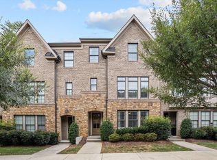 1607 Wooster St, Raleigh, NC 27607