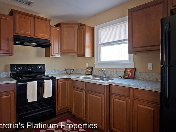 5th image of 408 E North St APT 3