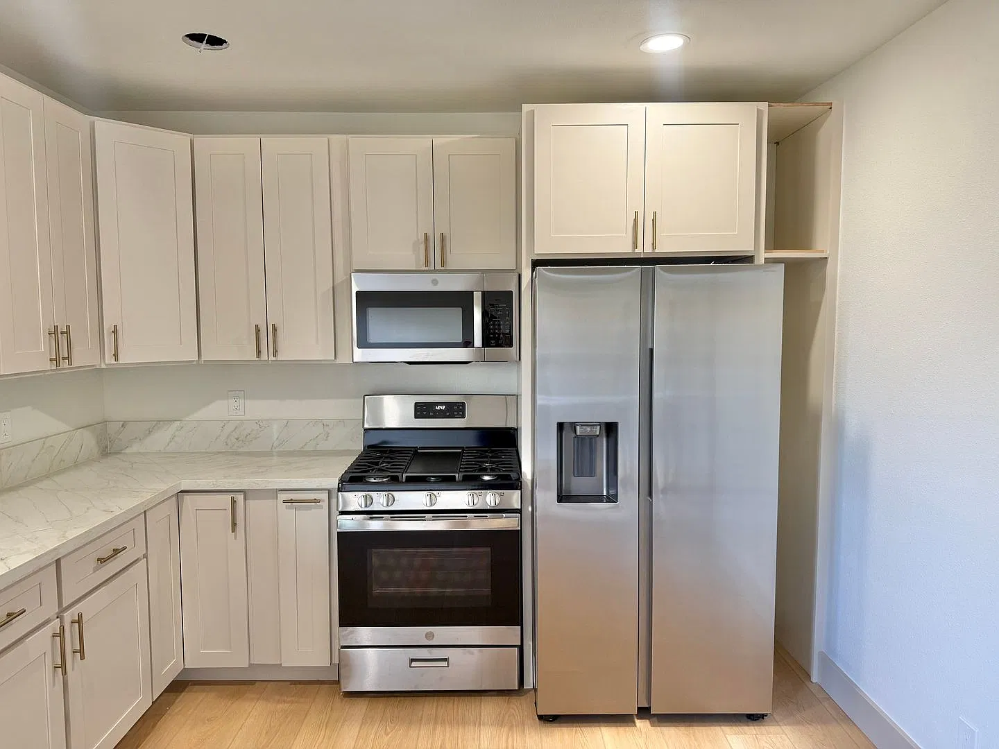 Newly Renovated 2 Bedroom / 1 Bathroom Attached 'Ohana Unit For Rent in Makawao! — Photo 4