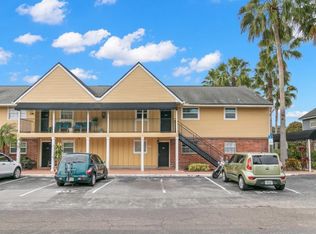 200 Country Club Dr APT 508, Largo, FL 33771