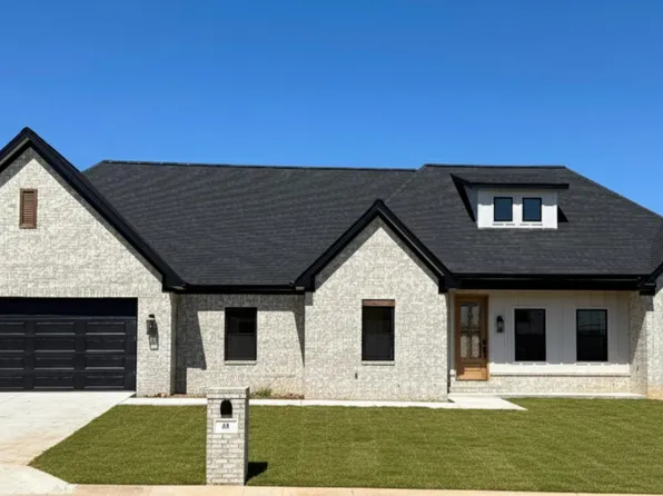 65 Corniche Cv, Maumelle, AR 72113