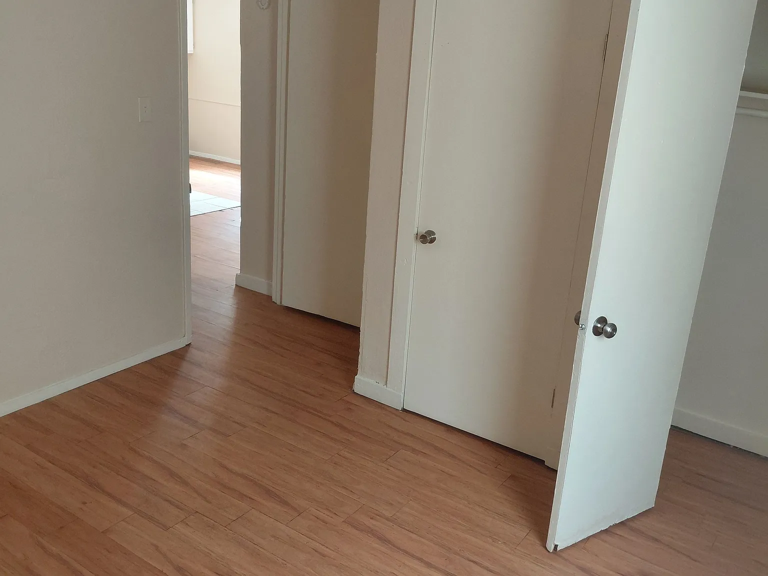 2 bed, 1.0 bath, $850 — Photo 3