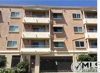1st image of 11504 Moorpark St Unit 202