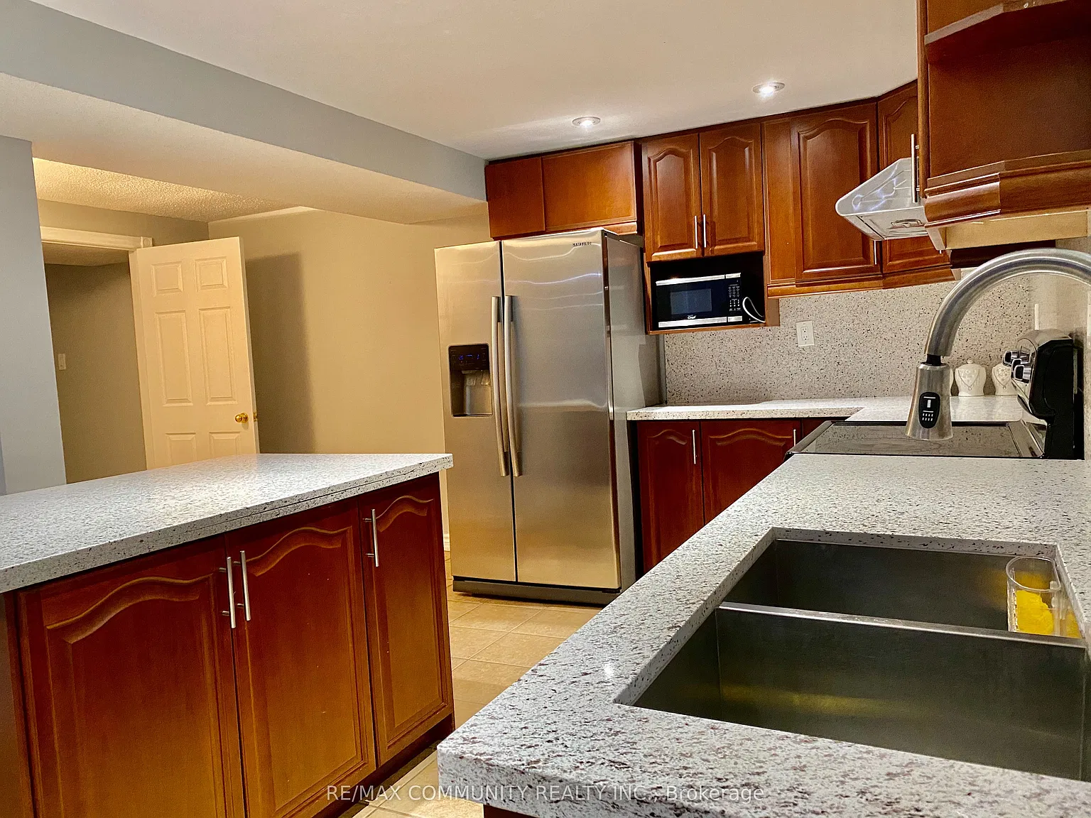 2 bed, $1,900 — Photo 3