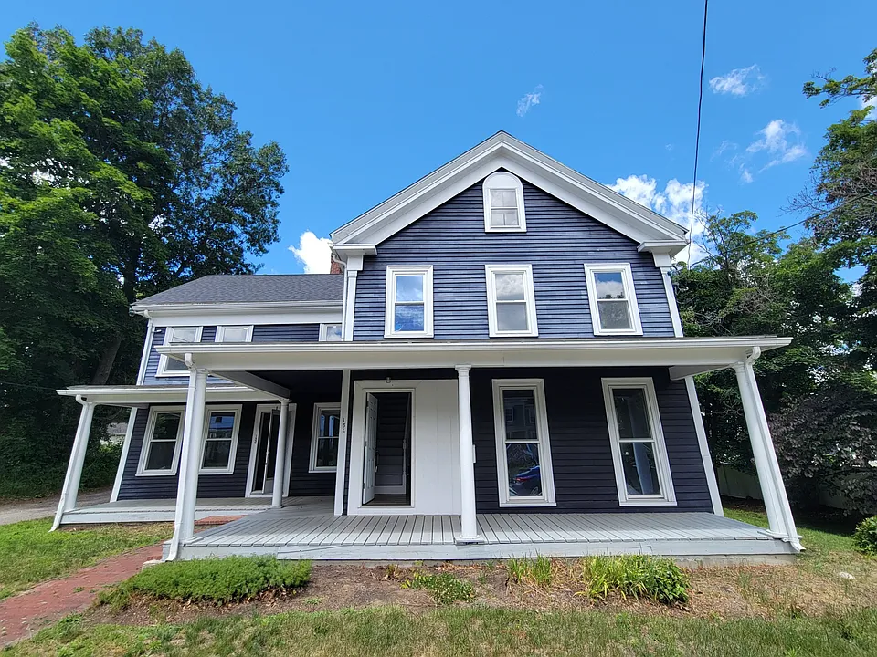 136 Commonwealth Rd #2