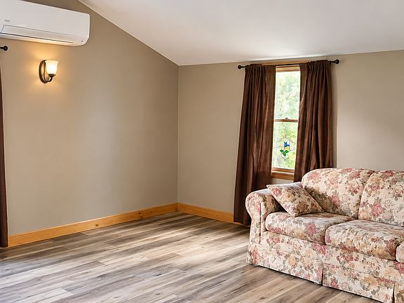 3rd image of 6126 Lowell Rd APT 1