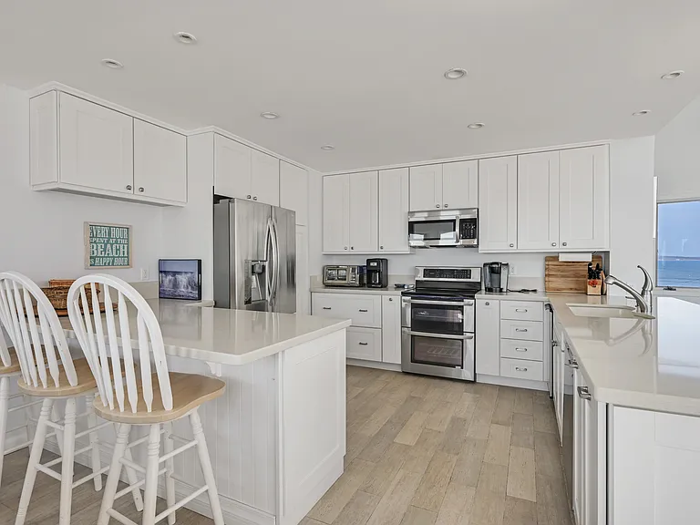 40 Dune Rd — Photo 10