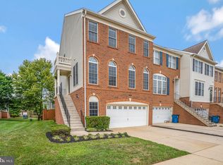 25826 Kirkwood Sq, Chantilly, VA 20152