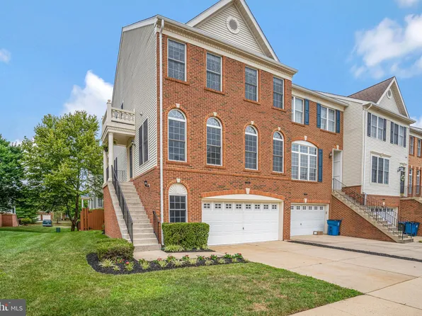 25826 Kirkwood Sq, Chantilly, VA 20152