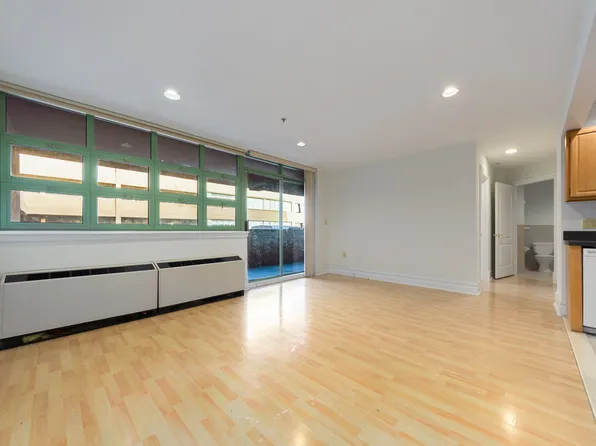 19-19 24th Avenue image 1 of 8