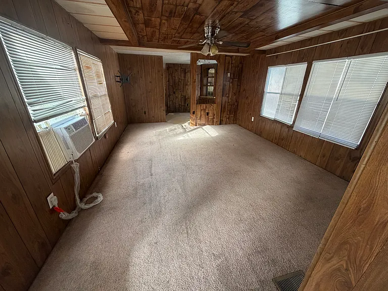 208 Courtney Ln #23 — Photo 2