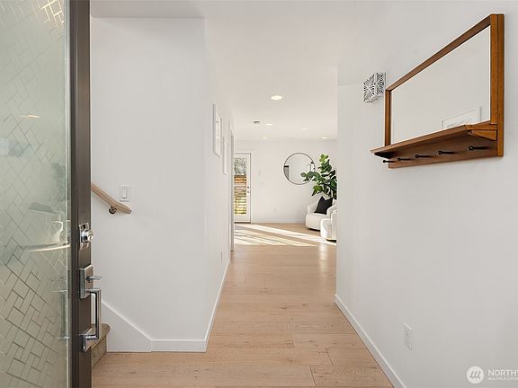 4th image of 10451 Alderbrook Place NW