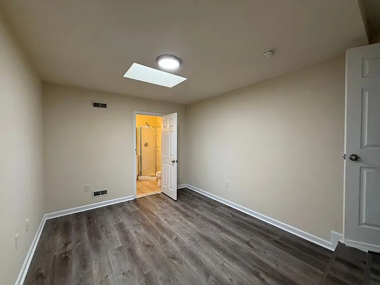 Modern New Luxury Temple Apartments — Photo 16