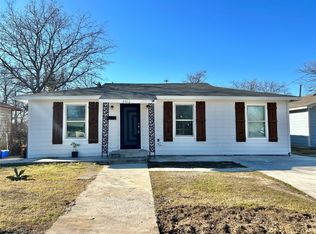 2012 Ash Crescent St, Fort Worth, TX 76104