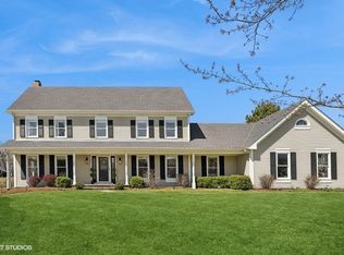 672 Stillwater Ln, Barrington, IL 60010