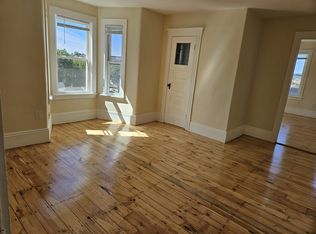 28 Orient St APT 3, Worcester, MA 01604