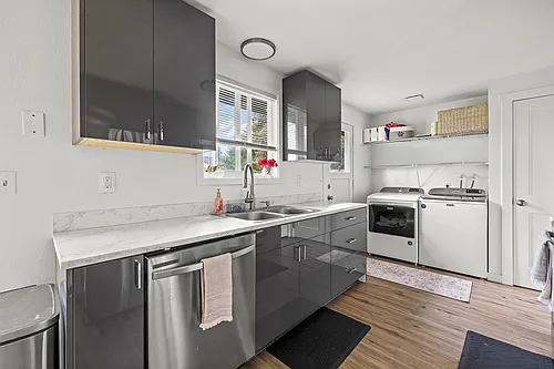 402 166th St S #402 Photo 1
