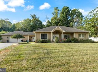 2251 Windsor Cir, Broomall, PA 19008