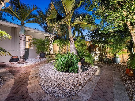 2nd image of 2431 Key Largo Ln