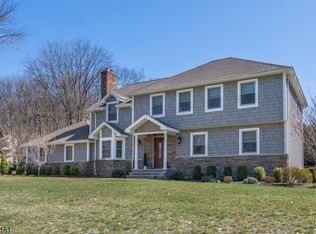 2 Catherine Ct, Boonton, NJ 07005