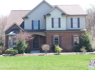 1105 Lauralynn Dr, Latrobe, PA 15650