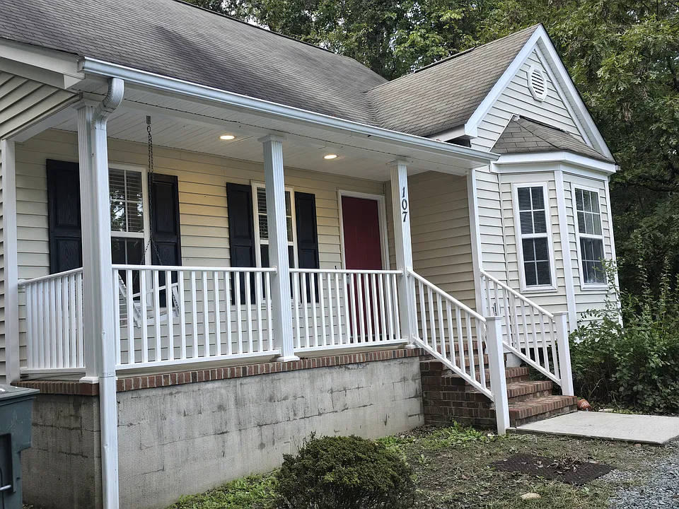107 Raven Ln