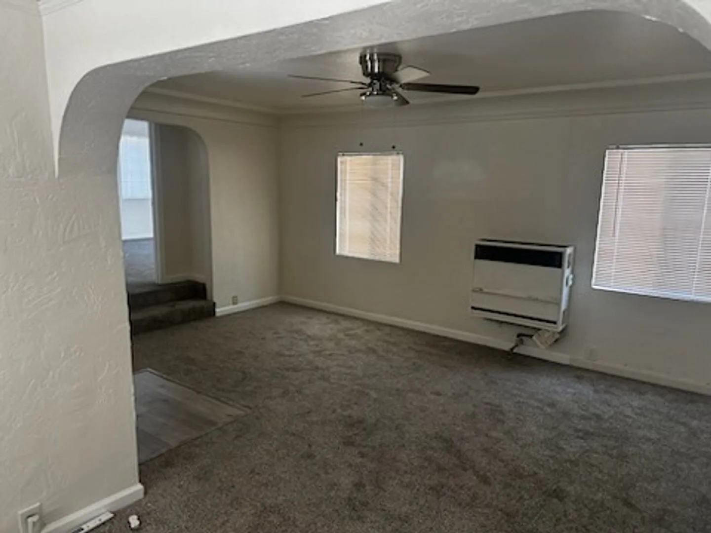 3 Bedroom Home w/ Garage — Photo 4