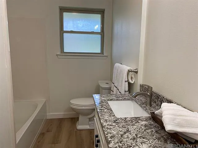 9477 Macedonia Ave — Photo 5