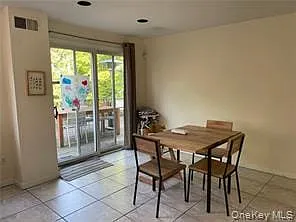 81 Woodlawn Ave — Photo 9