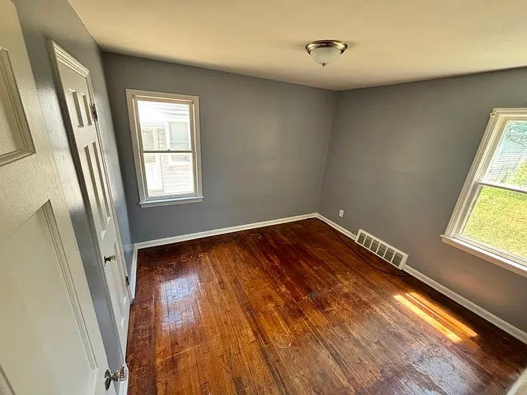 15408 Fernway Dr — Photo 3